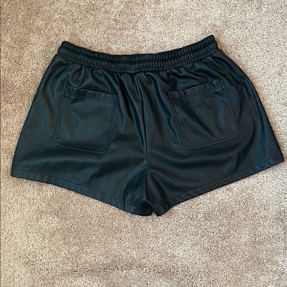 PrettyLittleThing Faux Leather Shorts - Picture 4 of 7